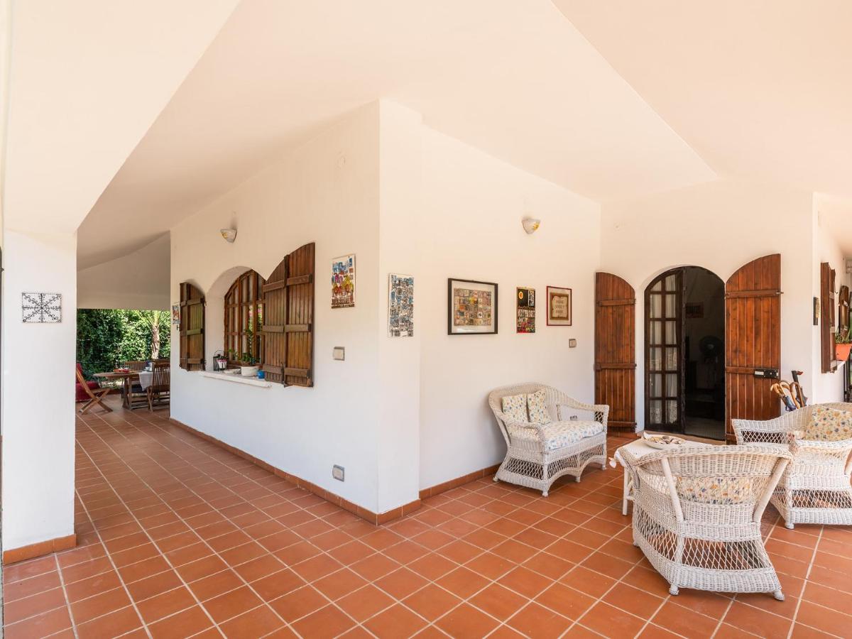 Il Giardino Dell'Arte Bed & Breakfast Capoterra Bagian luar foto