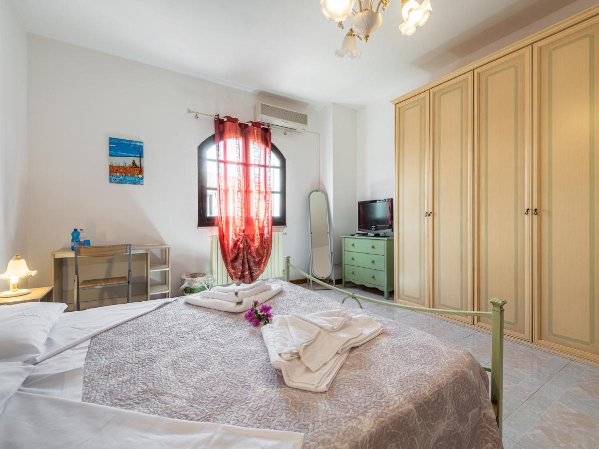 Il Giardino Dell'Arte Bed & Breakfast Capoterra Bagian luar foto